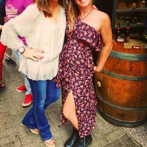 Floral elegant and sexy dress. TOPSHOP Barcelona🌸